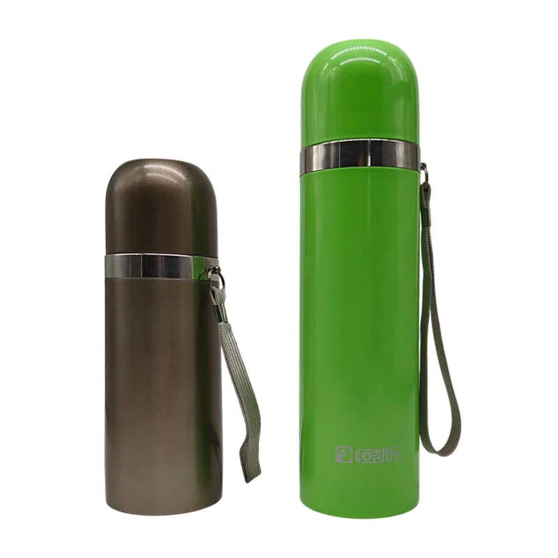 Chai nước uống chân không